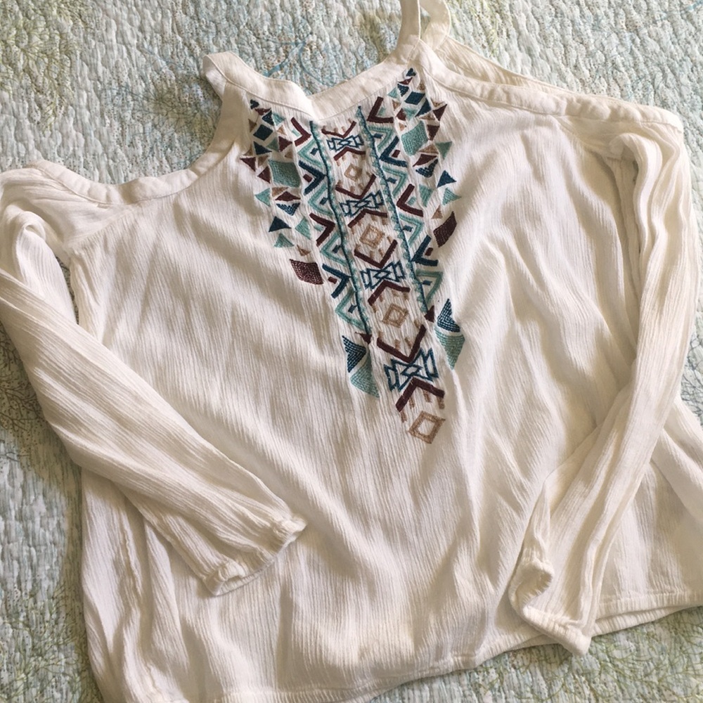 Cold shoulder top